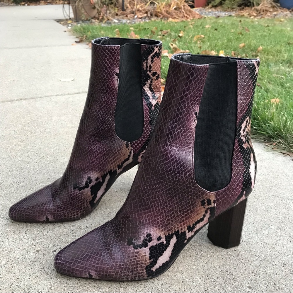 🍄 Donald J.Pliner Laila Snakeskin Print Booties - Picture 12 of 12